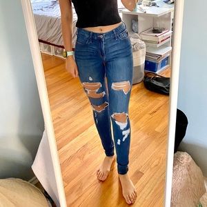 Hollister ripped jeggings